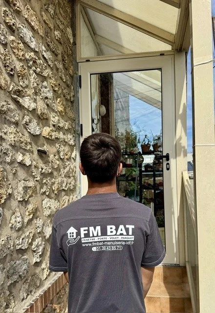 La jeunesse bien venue chez FM BAT pour les nouvelles réussites Versailles a Versailles - vue generale
