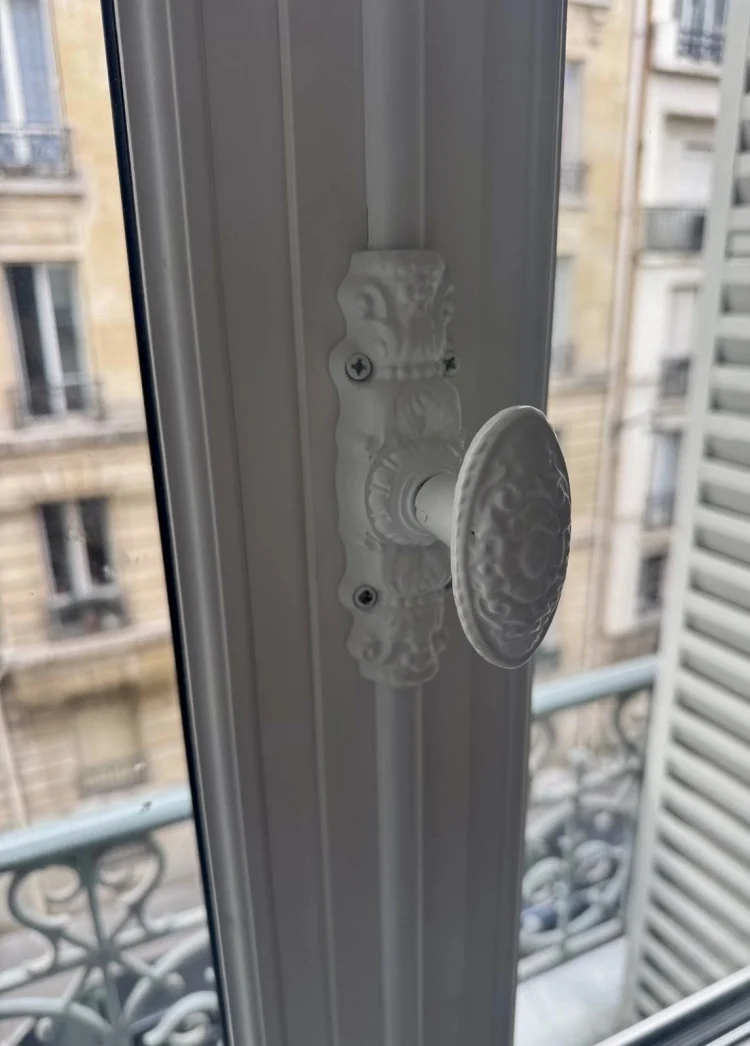 Fenêtres traditionnelles crémones patrimoine dépose totale Paris a Paris - realisation